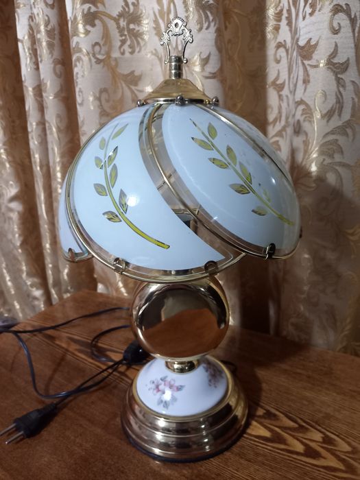 Продам красивый светильник ночник