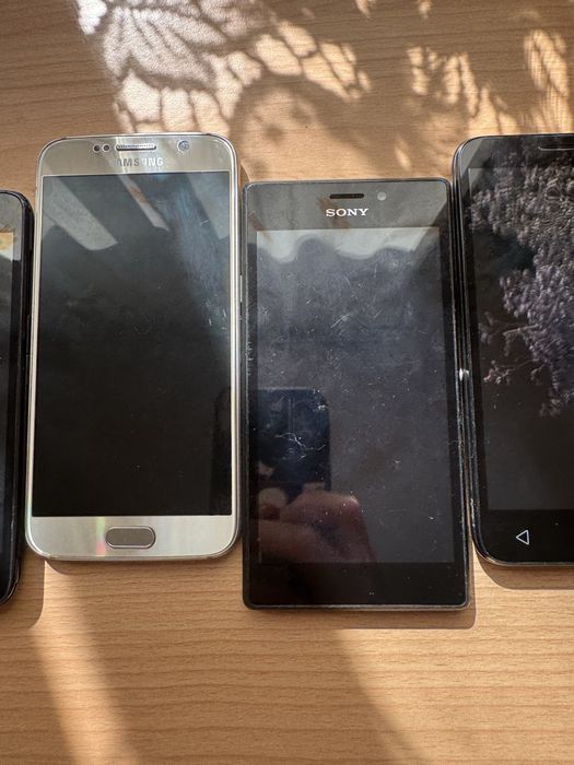 Vand lot telefoane Samsung,sony etc