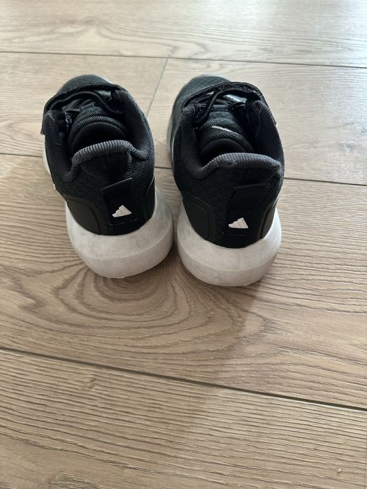 Кроссовки на мальчика adidas