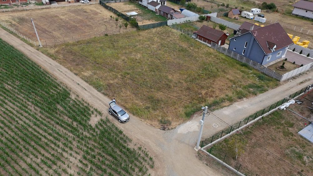 Parcela 620 mp intravilan, deschidere la 2 strazi, investitie-constructie, toate utilitatile