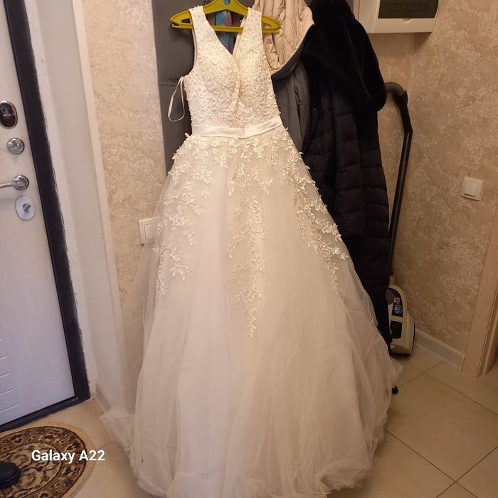 Продаётся свадебное платье