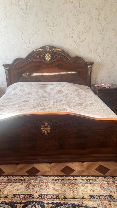 Продам Шкаф и Кровать