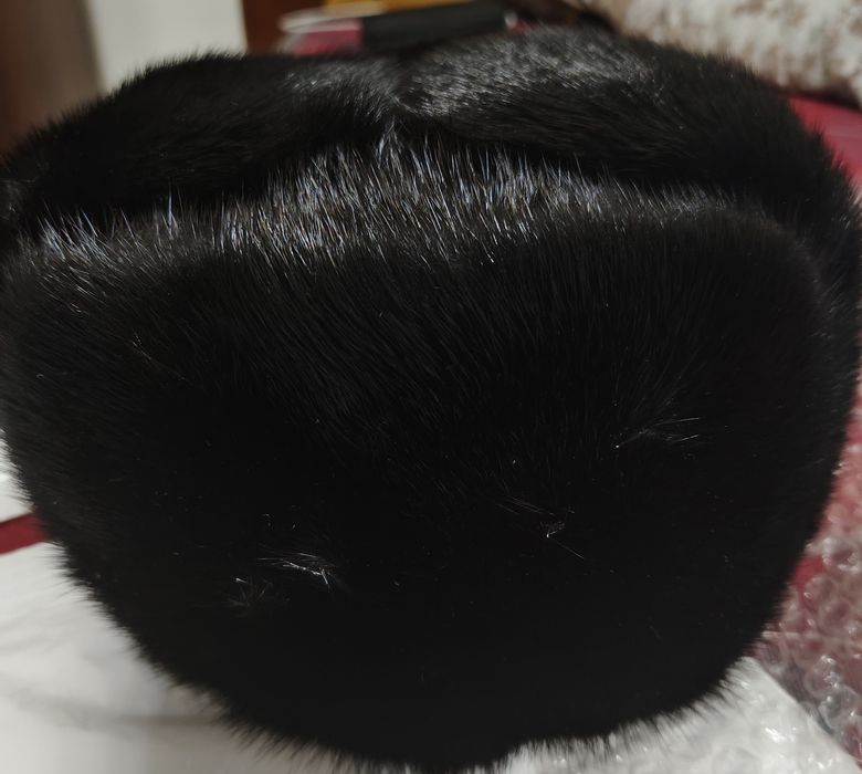 Норковая шапка .