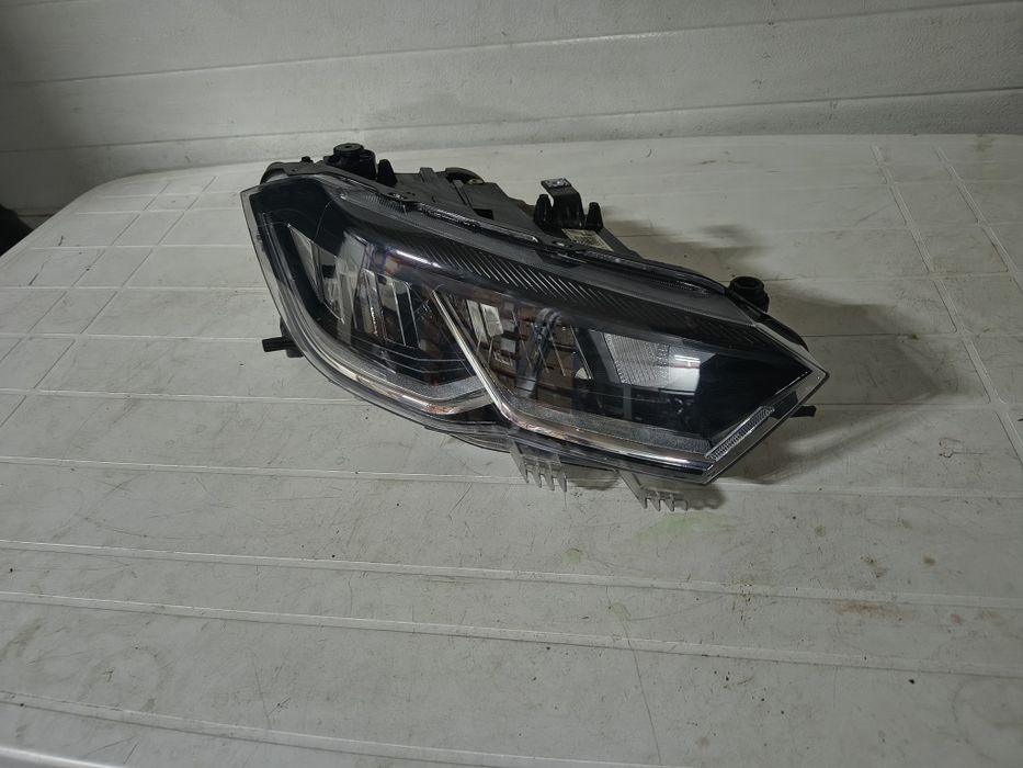Far dreapta led VW Polo dupa 2021 cod 2G1941006D
