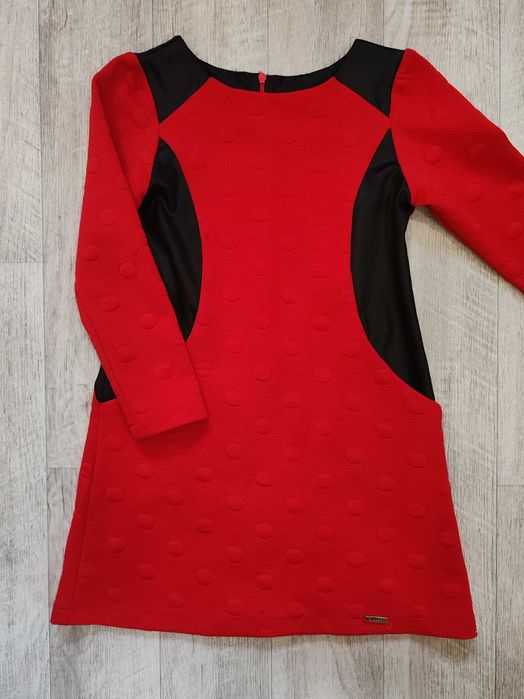 Платье на девочку 5-7лет