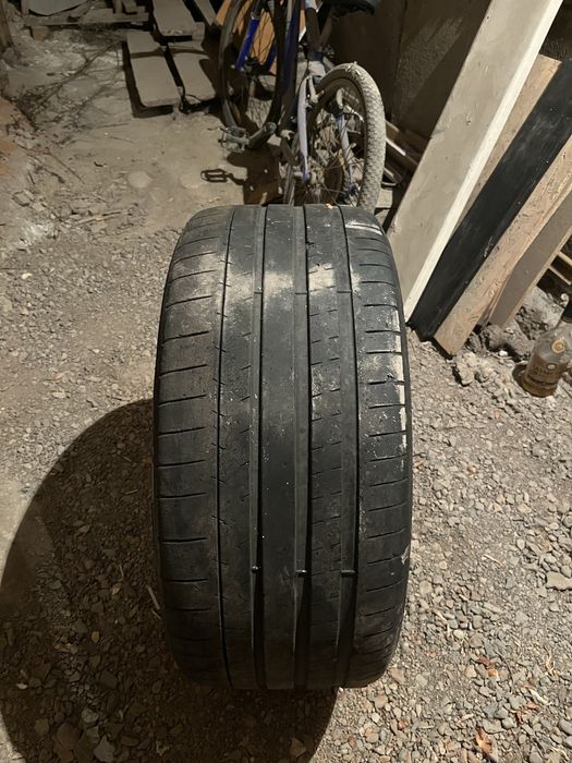 Один балон шина 255/40/ZR20
