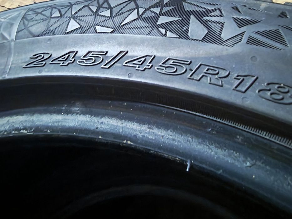 Зимни гуми Nexen 245 45 18