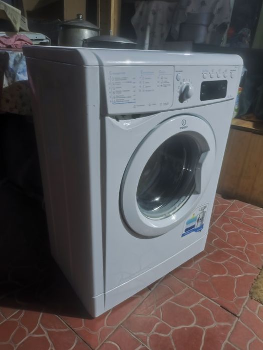 Стиральная машина Indesit