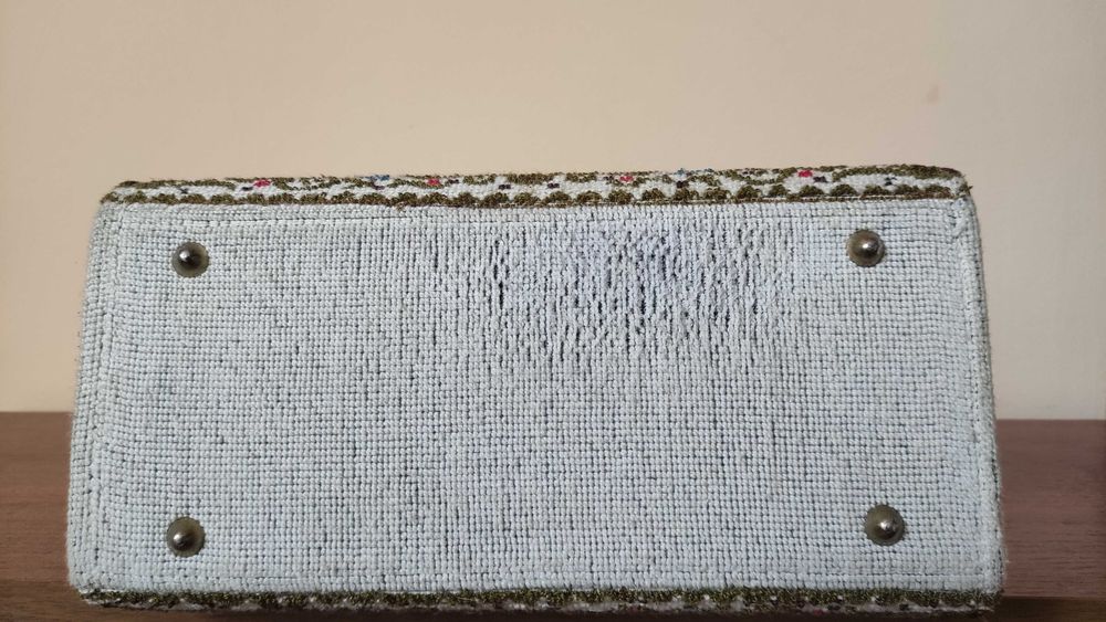 Шикозна дамска чанта ретро от 70-те години на миналия век