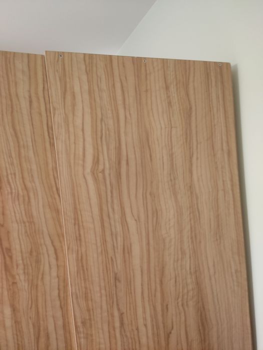 Трикрилен гардероб