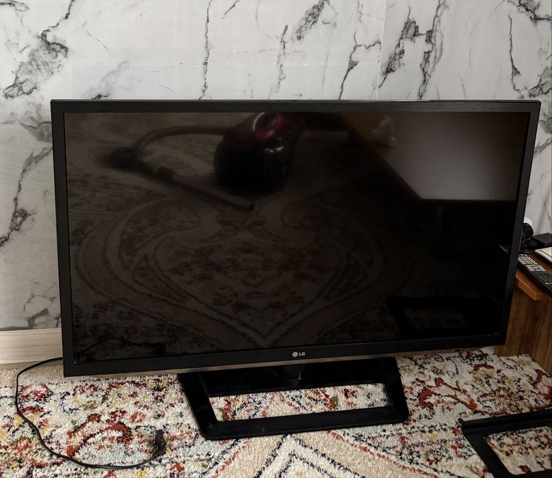 Продам телевизор LG