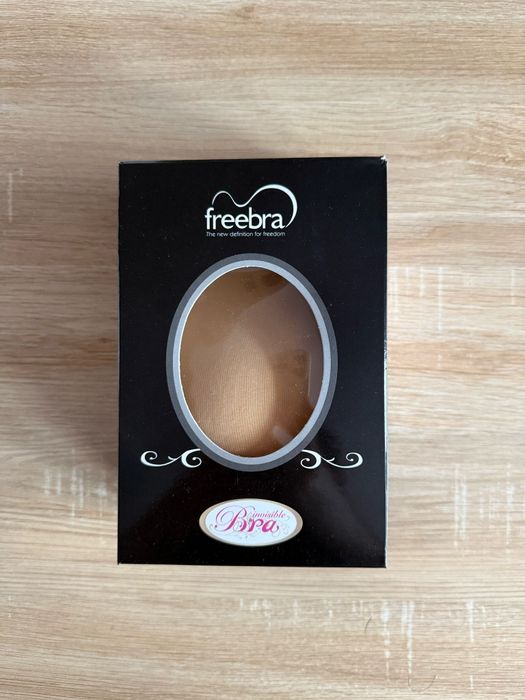 Sutien autoadeziv + nipple patches