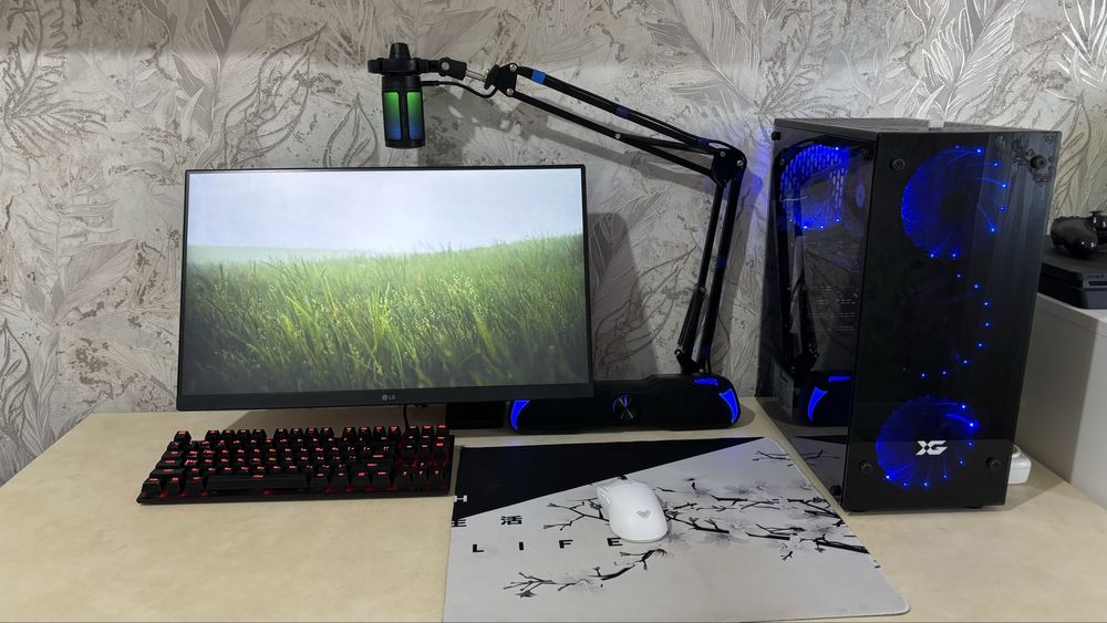 ПК сетап + PS4 в подарак