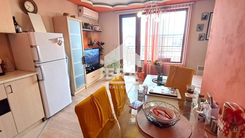 Дава се под наем Двустаен апартамент в Варна, Цветен квартал - 55 кв.м за 358 € - Снимка #3