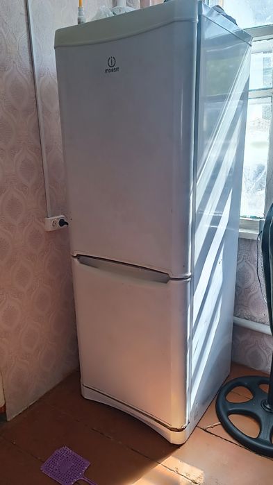 Срочно продадим холодильник