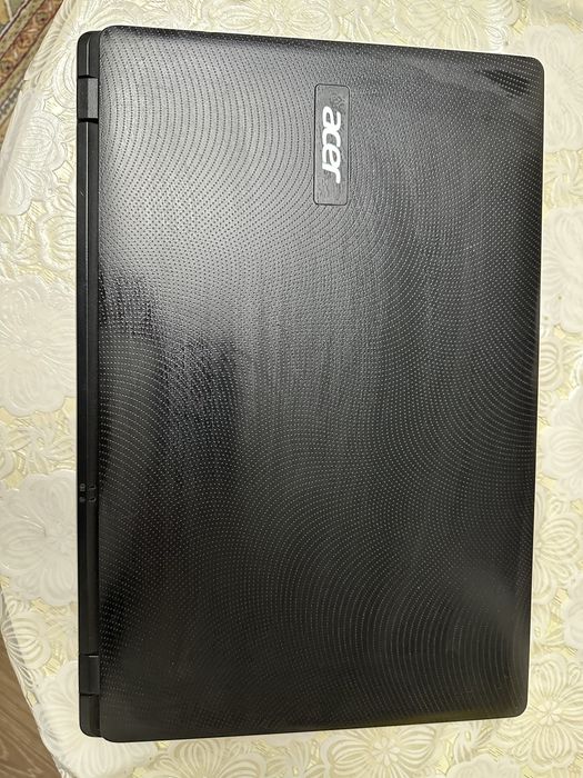Ноутбук ACER в рабочем состоянии