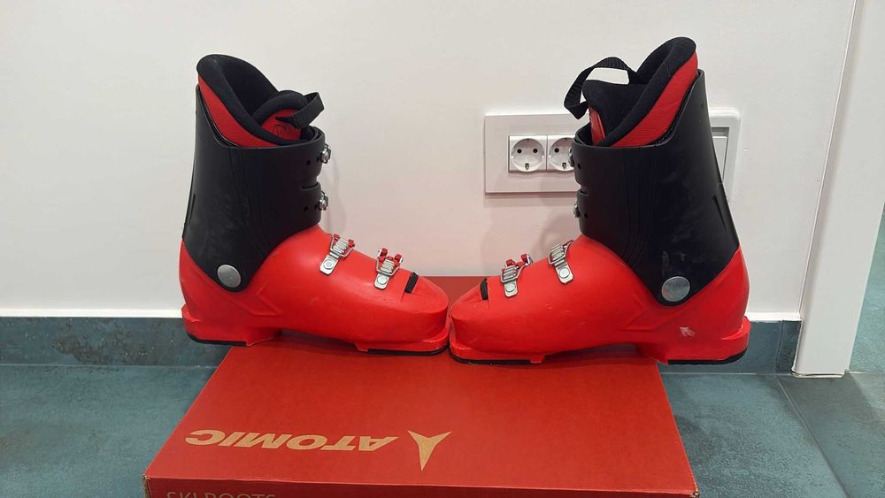 Clapari Hawx JR 4 marimea 39-40 in stare foarte buna