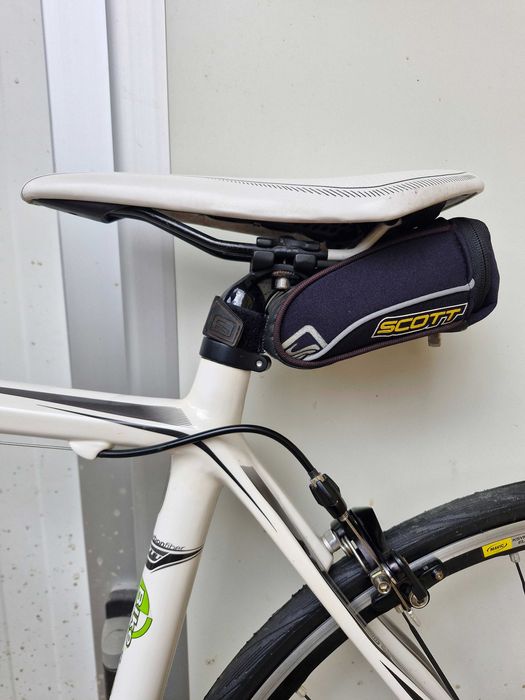 Карбонов Шосеен Велосипед  Scott CR1 Elite Carbon Road Bike