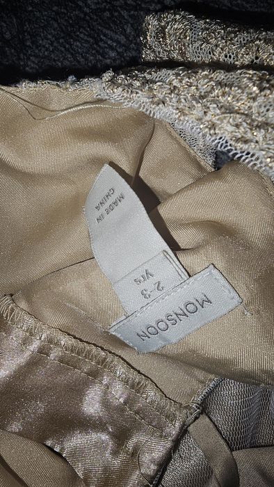 Нарядное платье на 2-3 года