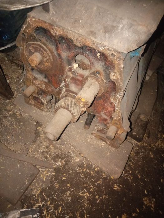 Продам запчасти на Т-40