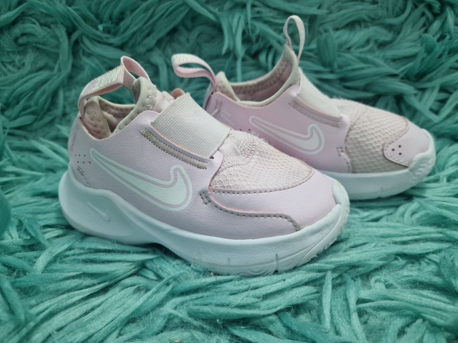 Adidasi Nike 21 fetite