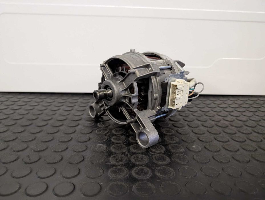 Motor in 3 prinderi , Nidec masina de spalat indesit Whirlpool / R3