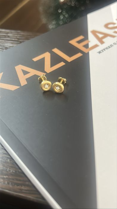 Пуссеты с бриллиантами 750 пробы