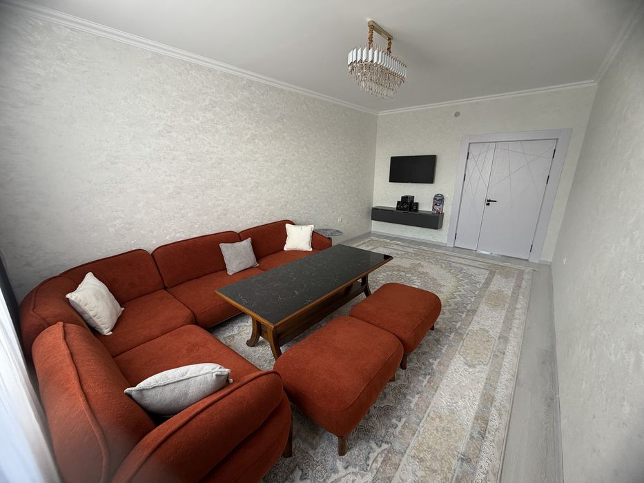 4 - мавзе йул буйидаги янги дом. 5 етаж 3 хона