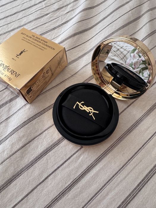 Yves Saint Laurent Skin Affair Soft Glow Cushion Foundation