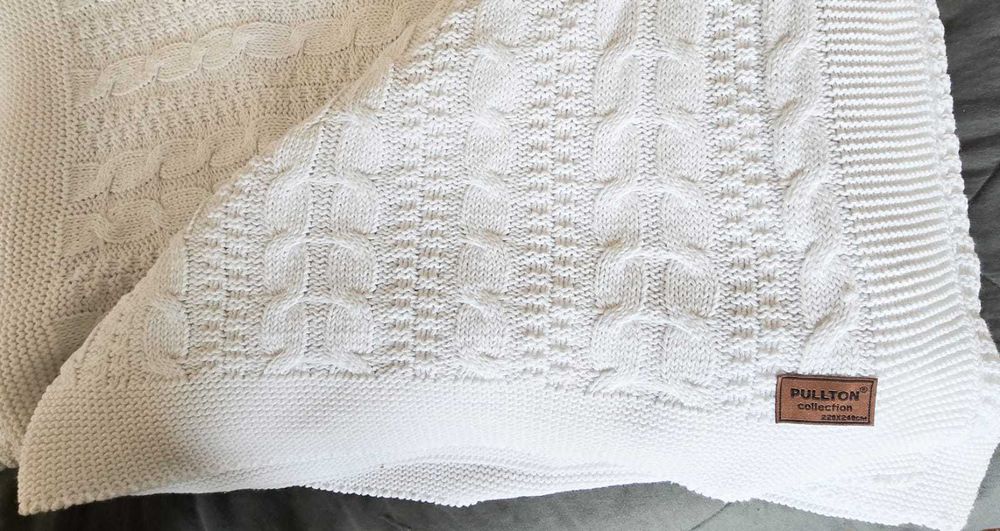 плед вязаный белый