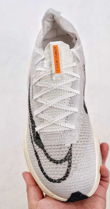 Продавам нови дамски маратонки Nike Air Zoom Alphafly Next grey
