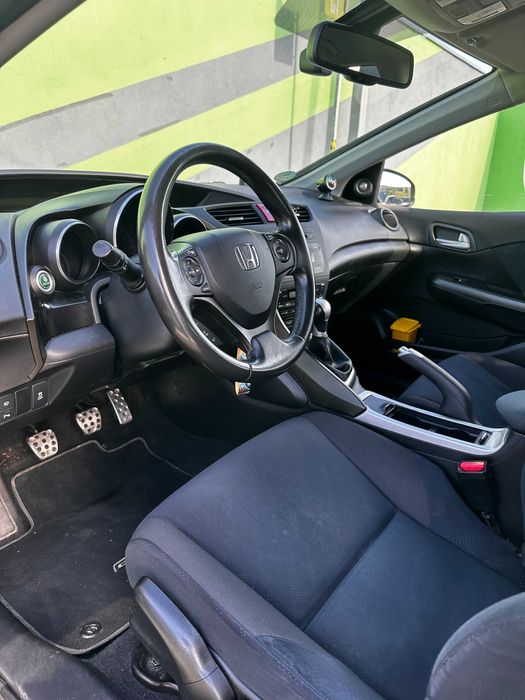 HONDA CIVIC 1.8 benzina• 141 CP 2014 • 129.000 km • Sistem audio!