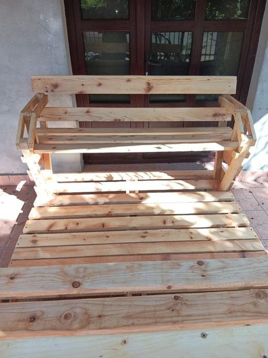 Măsute si canapele de vînzare, scaunele