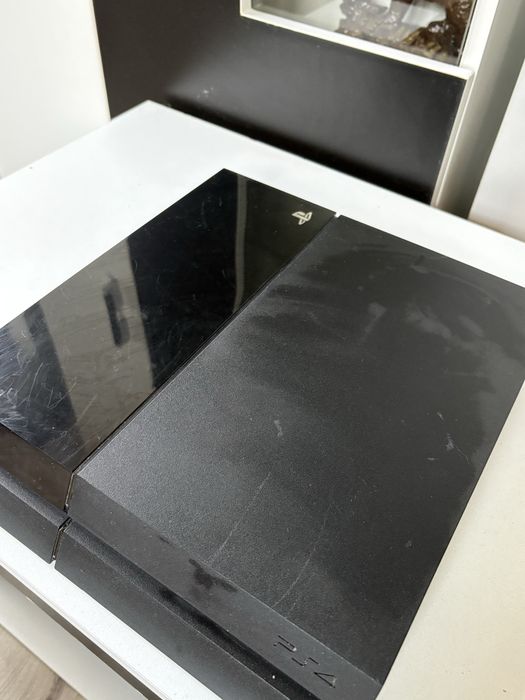 PlayStation 4 класика, гейм конзола!