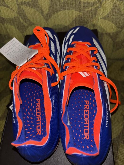 Нови футболни обувки Adidas Predator