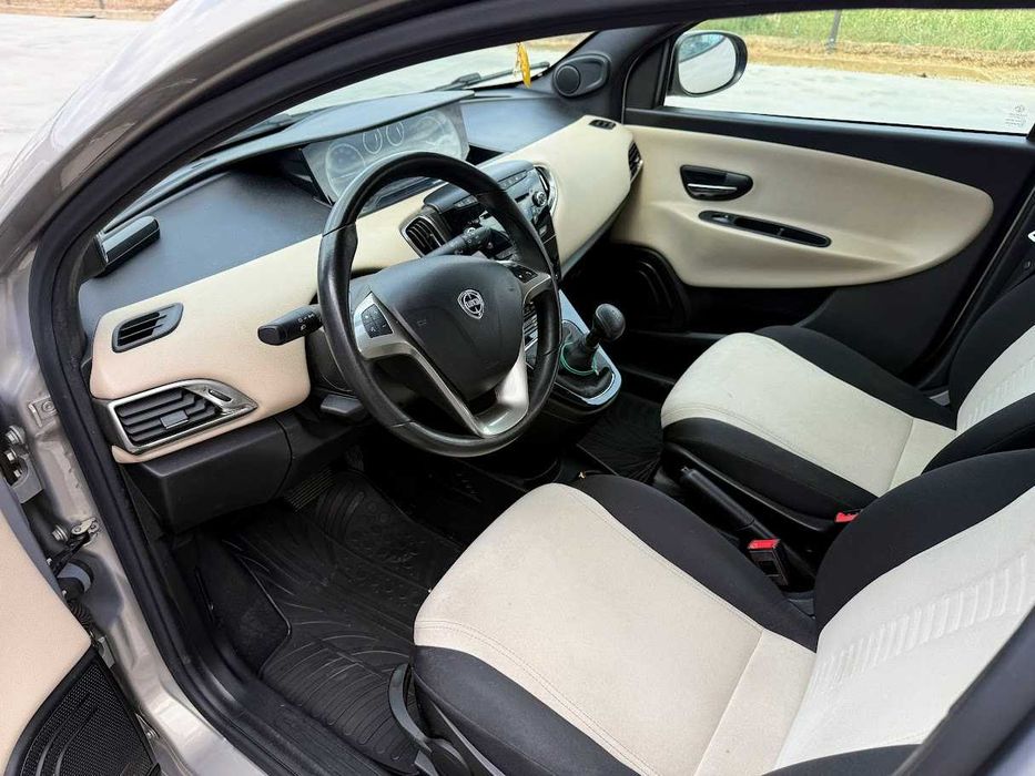 LANCIA Ypsilon 2014 — imagine 5