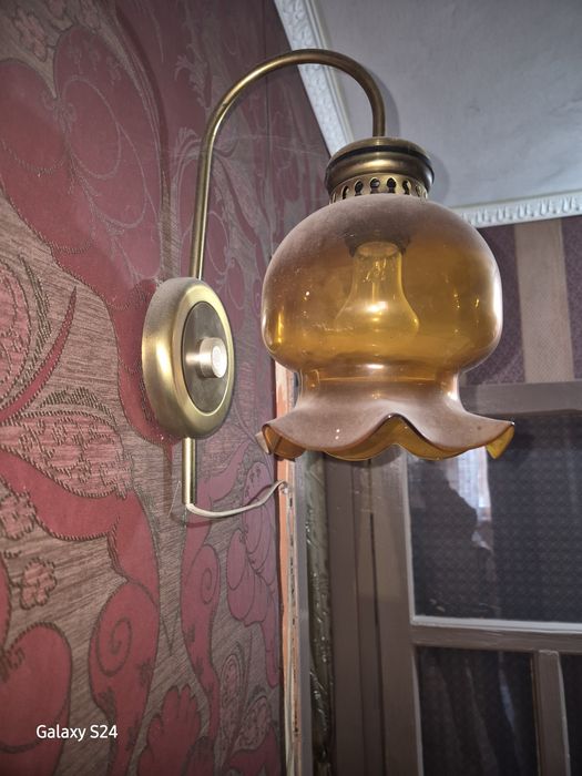 Продам настенный светильник бра