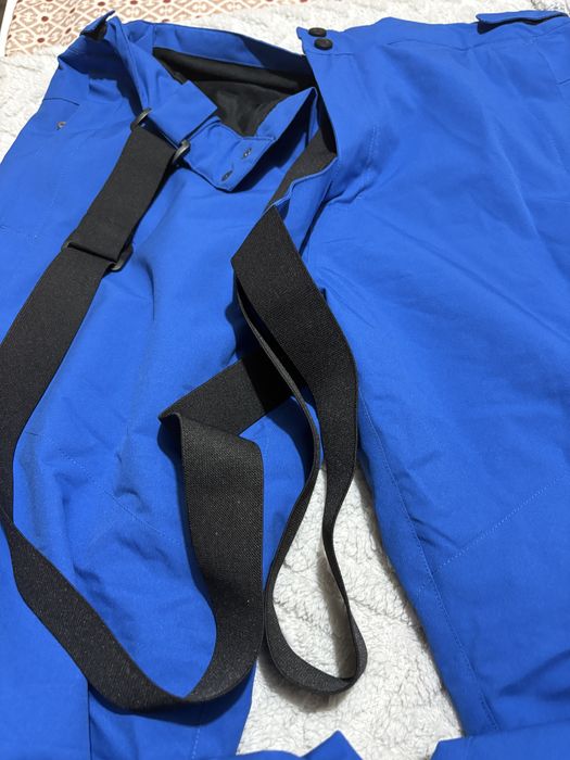 Pantaloni grosi,ca noi,o singura purtare