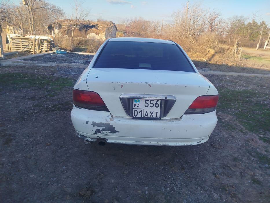 Митсубиси галант 8