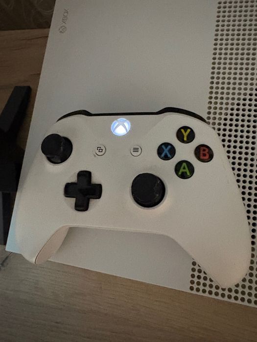 Consola XBOX One S 1TB+ Jocuri