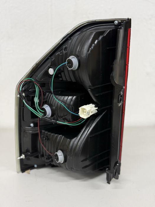 Фонарь Паджеро 3