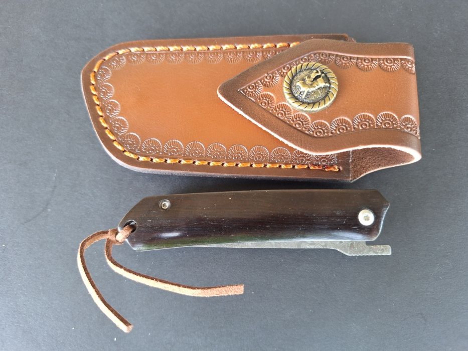 Сгъваем нож от дамаска стомана VG-10 с кожен калъф