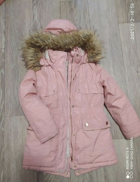 продам парку утепленную