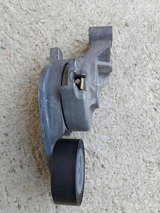 Обтегач за пистов ремък Голф 4 ( Golf IV)