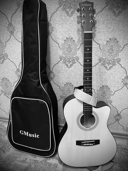 Акустическая гитара