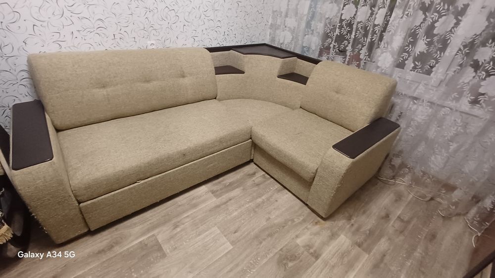 Продам угловой диван