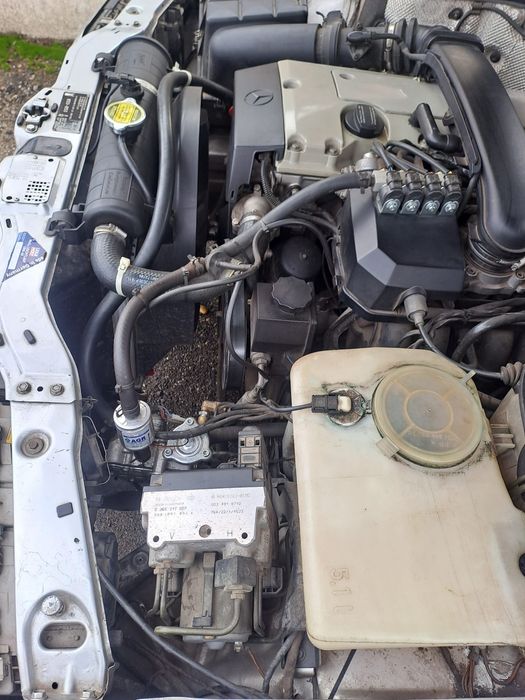 Mercedes c180 an 1997 benzina, manuala 110 cai 220000 km
