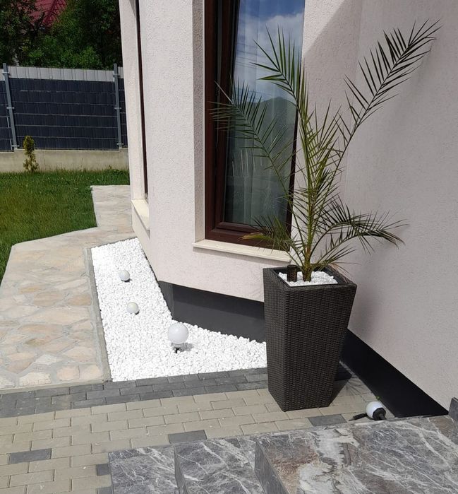 Pietricele decorative Marmura Alba Thasos rotunjita amenajare Gradina