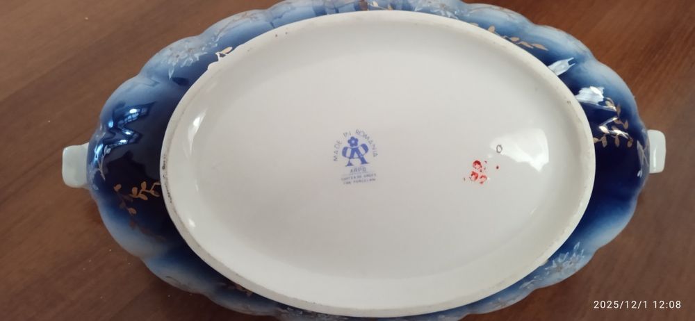 Антикварная посуда в хорошем состоянии