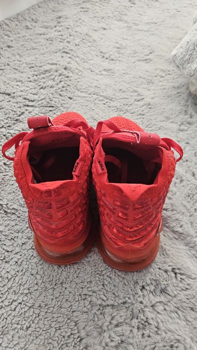 Nike LeBron 17 Red Carpet